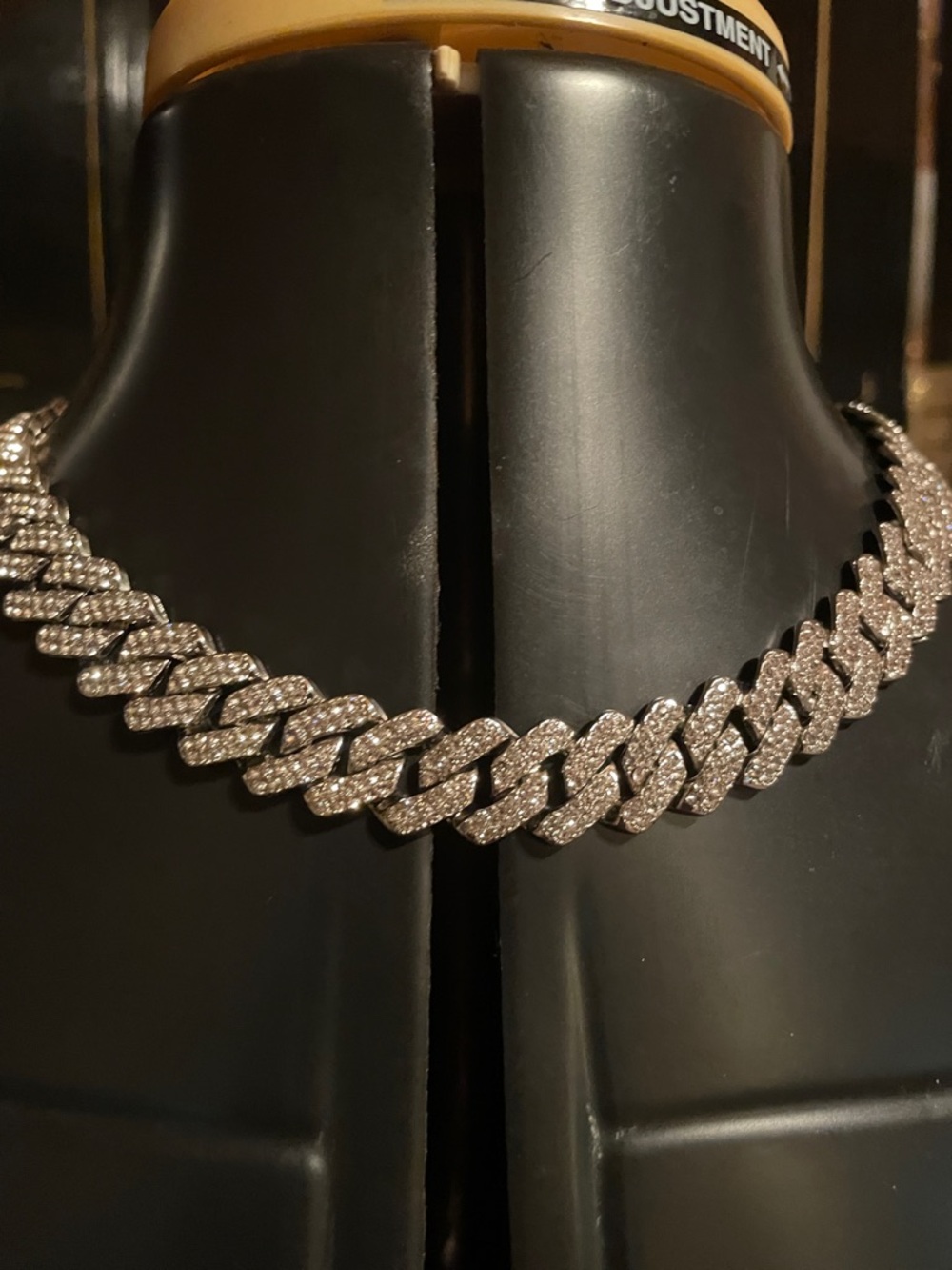 NWTRhinestone Paved Cuban Link Necklace - Silver